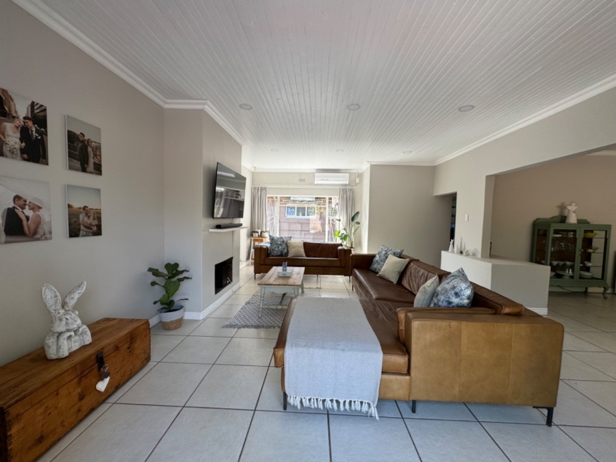  Bedroom Property for Sale in El Toro Park Northern Cape